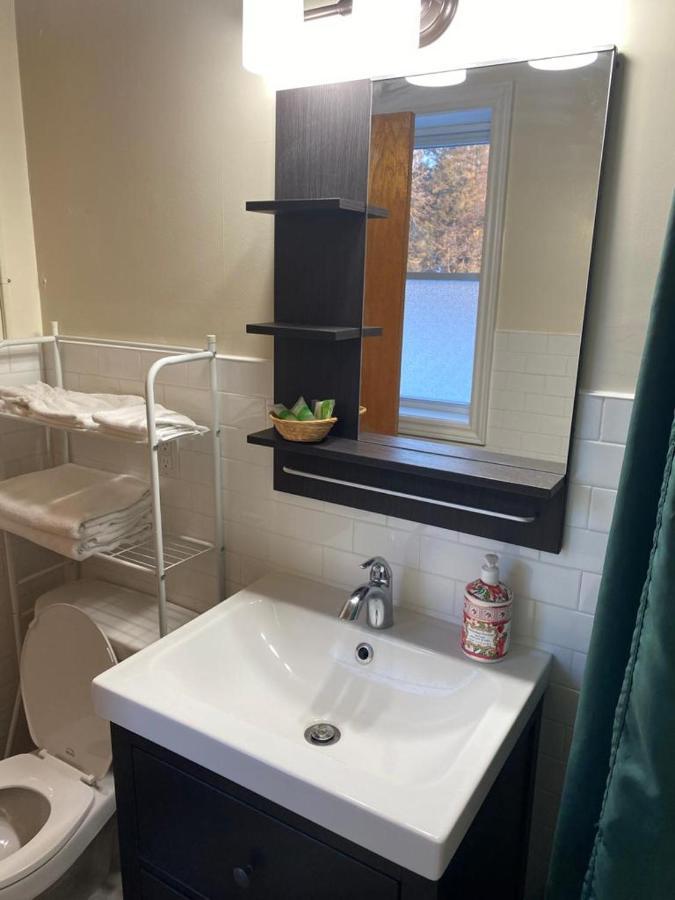 Huron Sands Motel And Restaurant Providence Bay Екстер'єр фото
